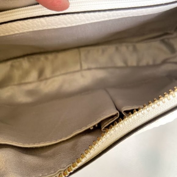 CALVIN KLEIN CITY SAFARI WHITE HOBO FREE SHIPPING! - Picture 12 of 14